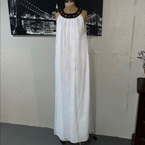 Elegant White Maxi Dress with rhinestone Neckline